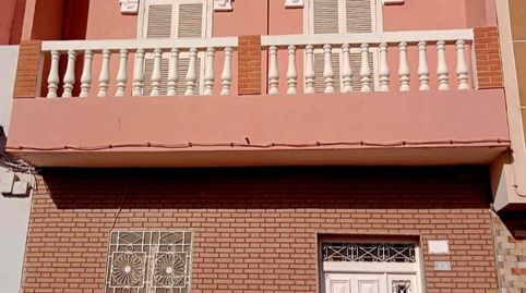 Casa adosada en venta en Calle Río Tajo, 19, Centro, Melilla Capital - imagen 2 Foto 2 de Casa adosada en venta en Calle Río Tajo, 19, Centro, Melilla Capital