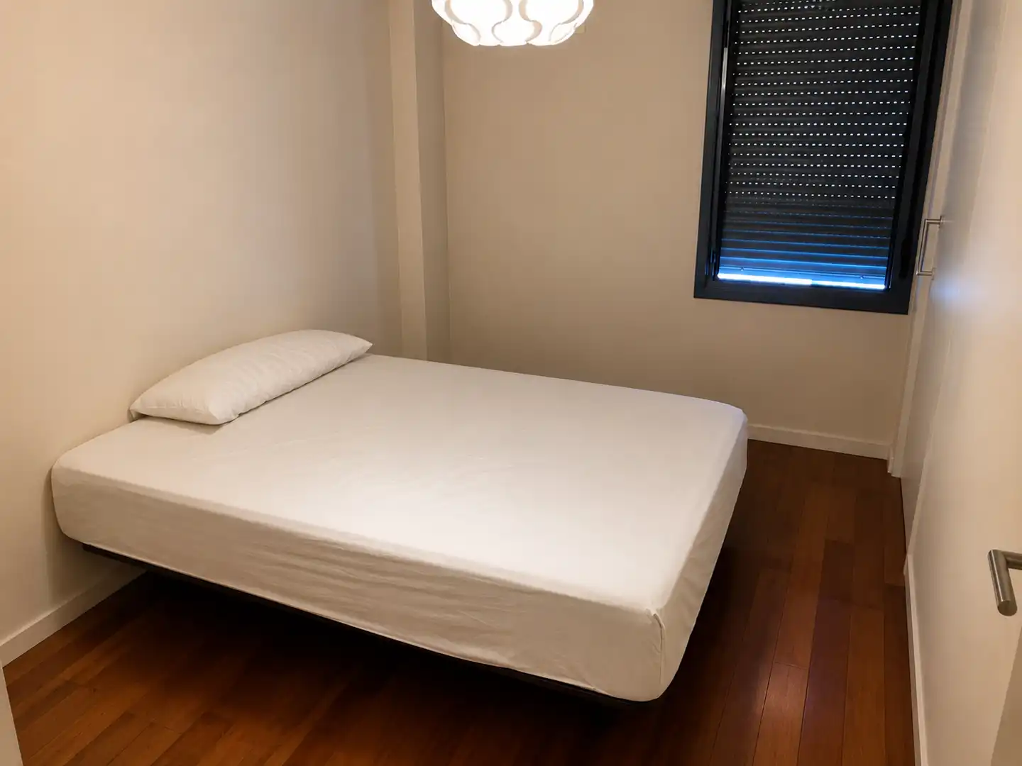 Piso en venta en Avenida de la Gavia, Ensanche de Vallecas - La Gavia Habitación de Piso en venta en Madrid con Aire acondicionado, Calefacción y Jardín privado