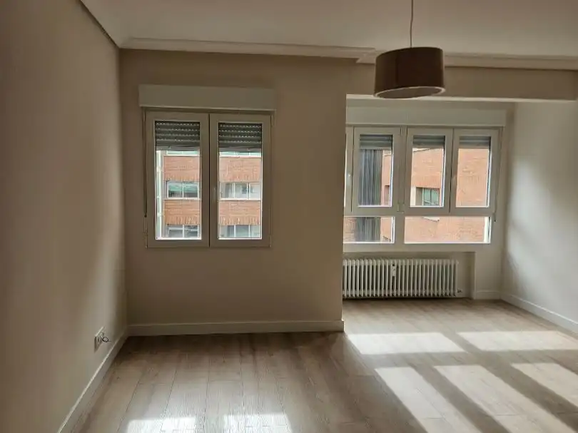 Piso en venta en Avenida de Castilla, 8b, Plan Sur - Amistad Habitación de Piso en venta en Guadalajara Capital con Terraza y Balcón
