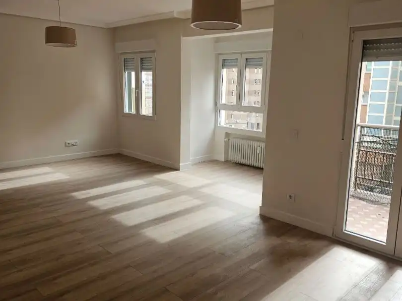 Piso en venta en Avenida de Castilla, 8b, Plan Sur - Amistad Sala de estar de Piso en venta en Guadalajara Capital con Terraza y Balcón