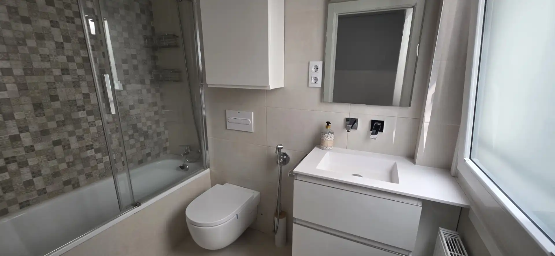 Bathroom of Flat for rent in Urduliz  with Heating, Parquet flooring and Storage room