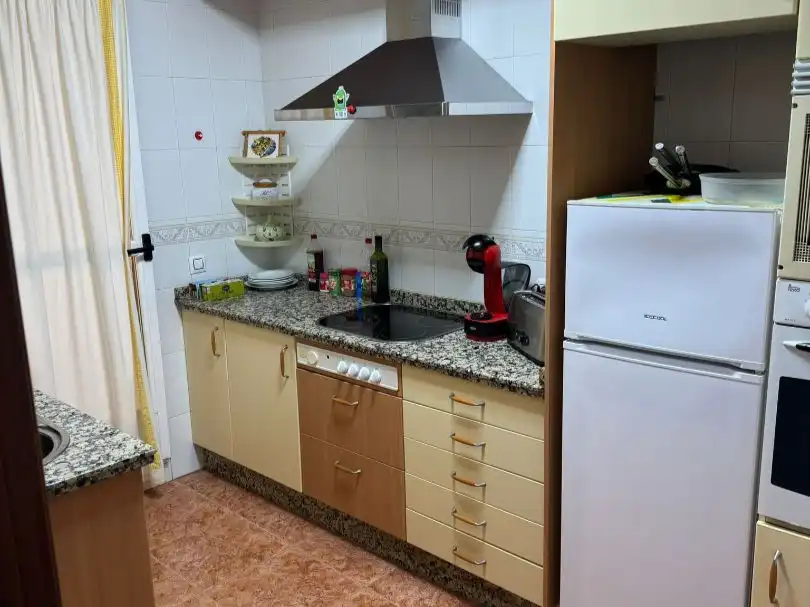 Küche von Wohnung zur Miete in Cáceres Capital mit Klimaanlage und Terrasse