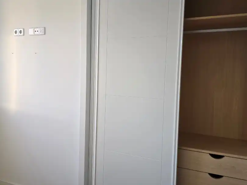 Piso de alquiler en Calle del Valle de Añisclo, 8, Valdezarza Habitación de Piso de alquiler en Madrid con Aire acondicionado, Calefacción y Jardín privado