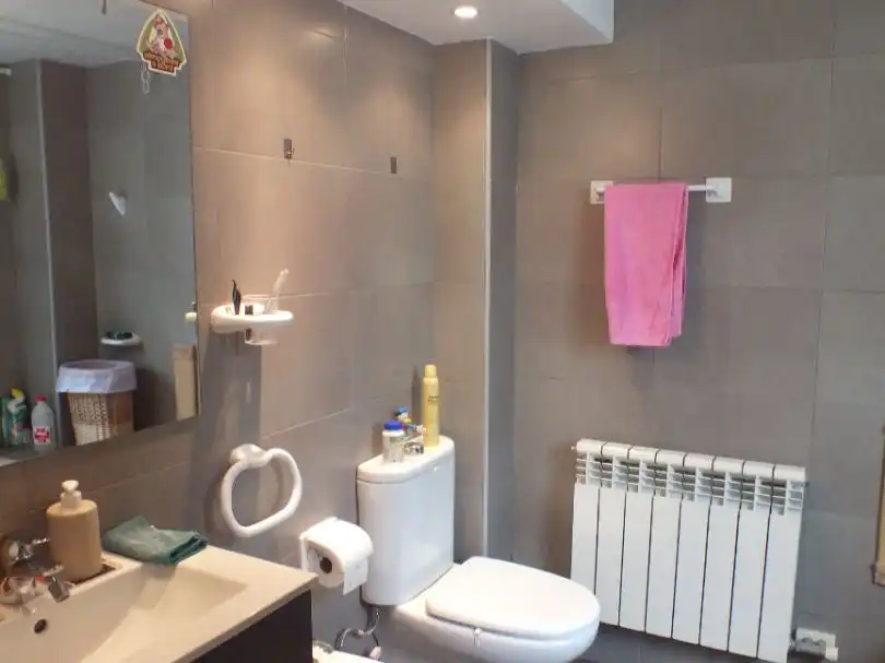 Dúplex en venta en Passeig de la Generalitat, 61, Estadi - Santa Anna Baño de Dúplex en venta en Vic con Aire acondicionado, Terraza y Balcón