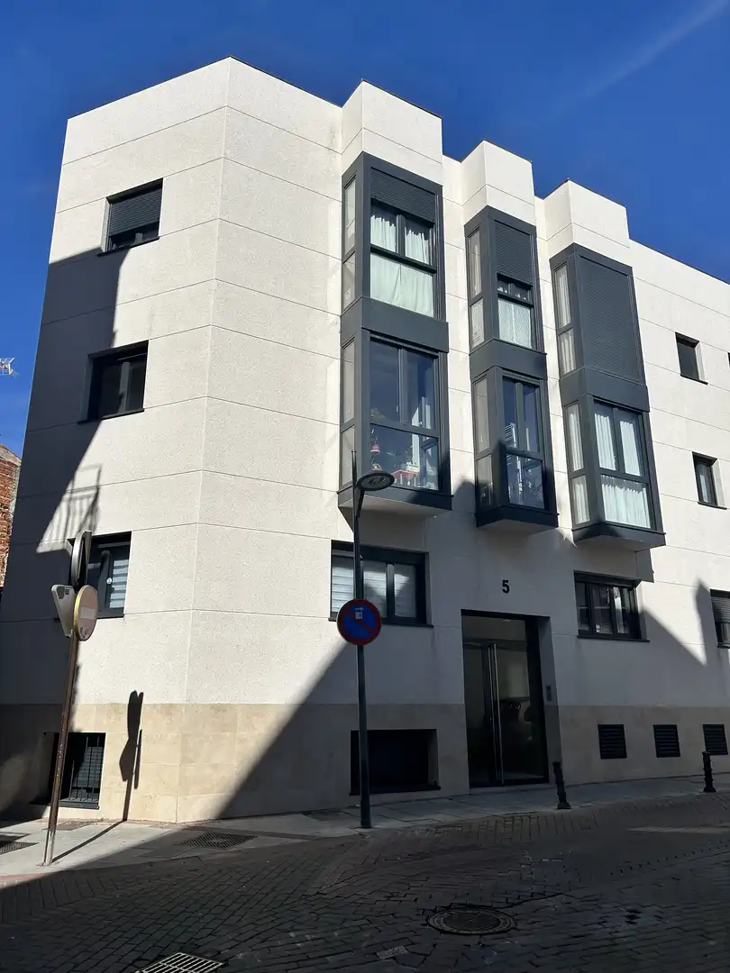 Wohnung zum Verkauf in Calle San Pedro, 15, Alcorcón Außenansicht von Wohnung zum Verkauf in Alcorcón mit Klimaanlage, Terrasse und Balkon
