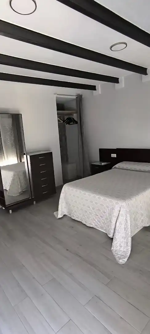 Habitación de Casa adosada de alquiler en Coria del Río con Aire acondicionado, Terraza y Trastero