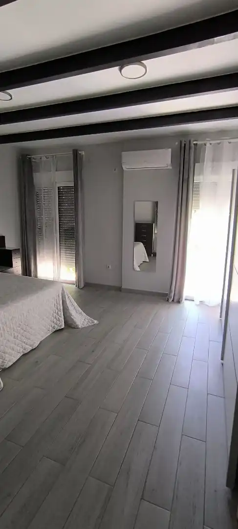 Habitación de Casa adosada de alquiler en Coria del Río con Aire acondicionado, Terraza y Trastero