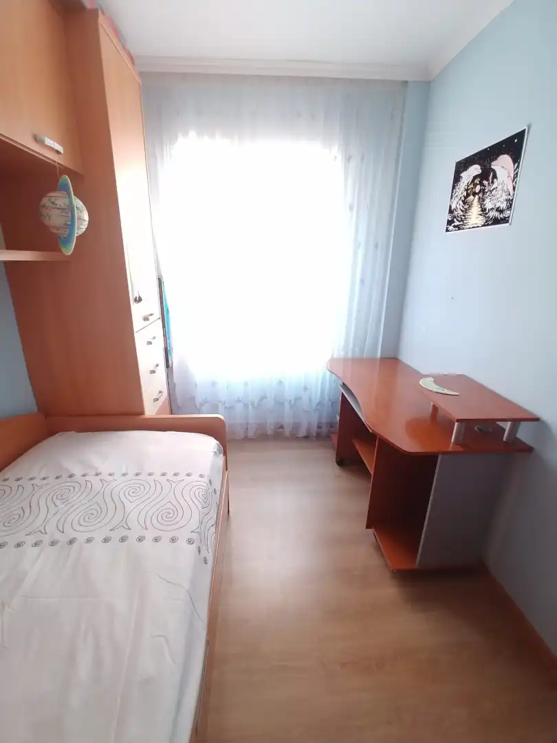 Piso en venta en Calle Juan Antonio Simón, 18, Soria Capital Habitación de Piso en venta en Soria Capital con Terraza y Balcón
