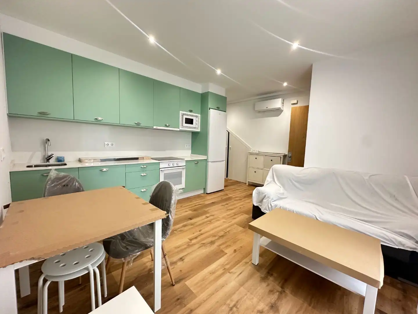 Pis de lloguer a Rúa de Bonaval, 21, Campus Norte - San Caetano Cuina de Pis de lloguer en Santiago de Compostela amb Aire condicionat, Calefacció i Parquet