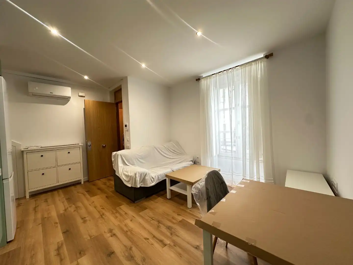 Pis de lloguer a Rúa de Bonaval, 21, Campus Norte - San Caetano Sala d'estar de Pis de lloguer en Santiago de Compostela amb Aire condicionat, Calefacció i Parquet