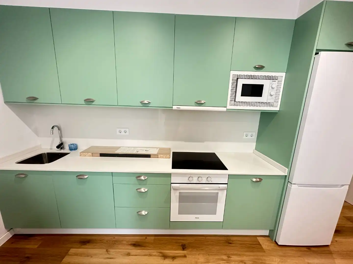 Pis de lloguer a Rúa de Bonaval, 21, Campus Norte - San Caetano Cuina de Pis de lloguer en Santiago de Compostela amb Aire condicionat, Calefacció i Parquet
