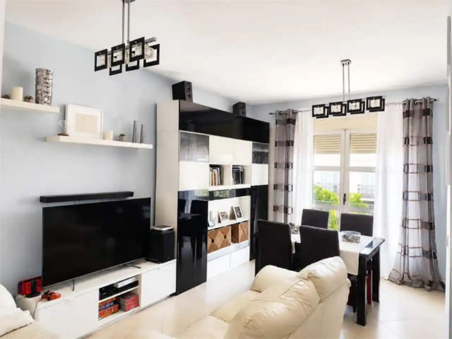 Wohnung zum Verkauf in Zona Universitaria Wohnzimmer von Wohnung zum Verkauf in Bormujos