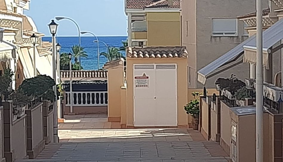 Einfamilien-Reihenhaus zur Miete in Avinguda de Portugal, 79, Calas Santiago Bernabéu, Santa Pola - Bild 1 Foto 1 von Einfamilien-Reihenhaus zur Miete in Avinguda de Portugal, 79, Calas Santiago Bernabéu, Santa Pola