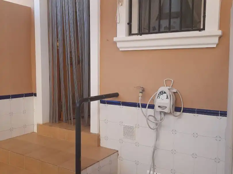 Casa adosada de lloguer a Avinguda de Portugal, 79, Calas Santiago Bernabéu Casa adosada de lloguer en Santa Pola amb Terrassa, Piscina i Moblat