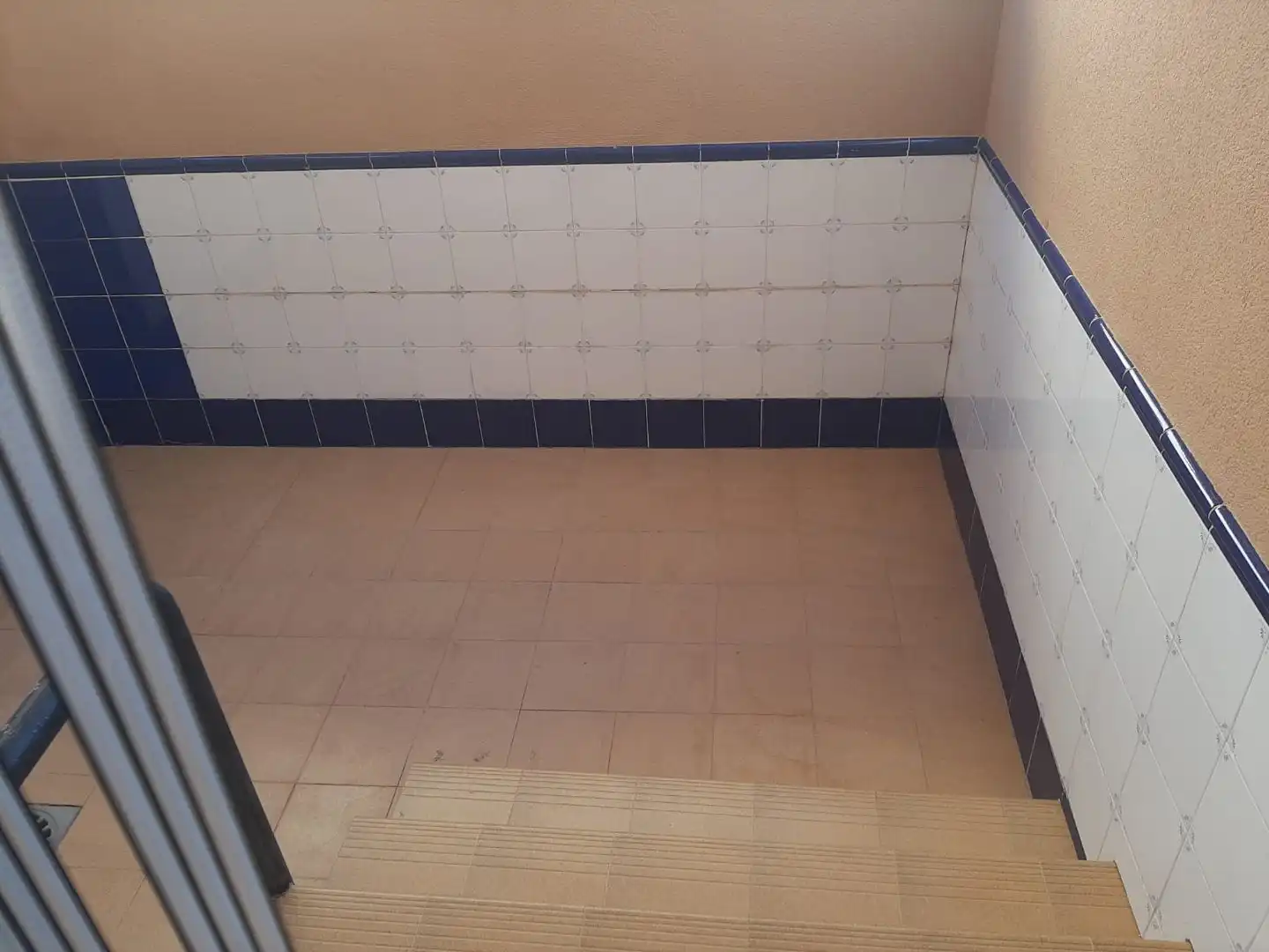 Casa adosada de lloguer a Avinguda de Portugal, 79, Calas Santiago Bernabéu Bany de Casa adosada de lloguer en Santa Pola amb Terrassa, Piscina i Moblat