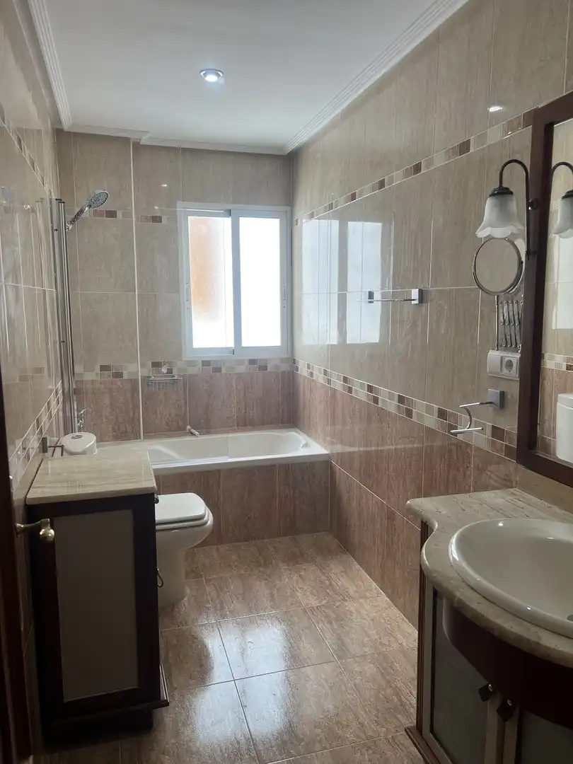 Habitació a Calle Maestro Caballero, 41, Campoamor Habitació a Calle Maestro Caballero, 41, Campoamor