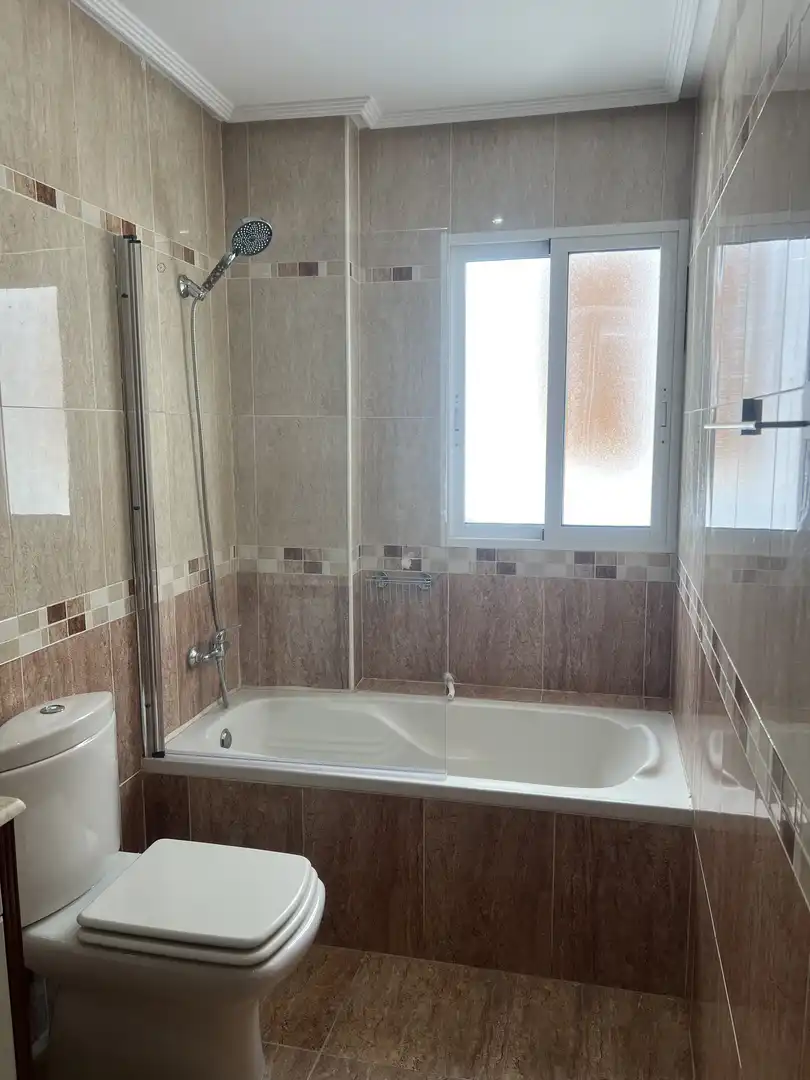 Habitació a Calle Maestro Caballero, 41, Campoamor Habitació a Calle Maestro Caballero, 41, Campoamor