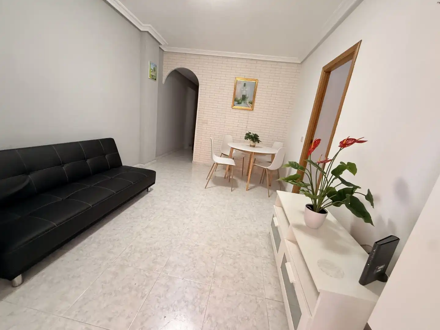 Piso en venta en Calle Bella Antonia, 4, Antonio Machado Sala de estar de Piso en venta en Torrevieja con Aire acondicionado, Calefacción y Terraza