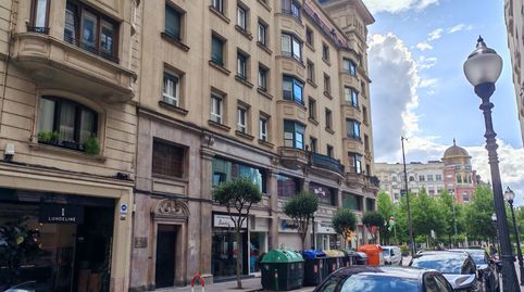 Piso en venta en Calle Juan Ajuriaguerra Kalea, 33, Abandoibarra - Guggenheim, Bilbao - imagen 4 Foto 4 de Piso en venta en Calle Juan Ajuriaguerra Kalea, 33, Abandoibarra - Guggenheim, Bilbao