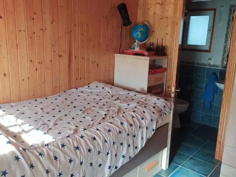 Casa o chalet en venta en Camino de Umbrias, 50, Navaluenga Habitación de Casa o chalet en venta en Navaluenga con Calefacción y Piscina