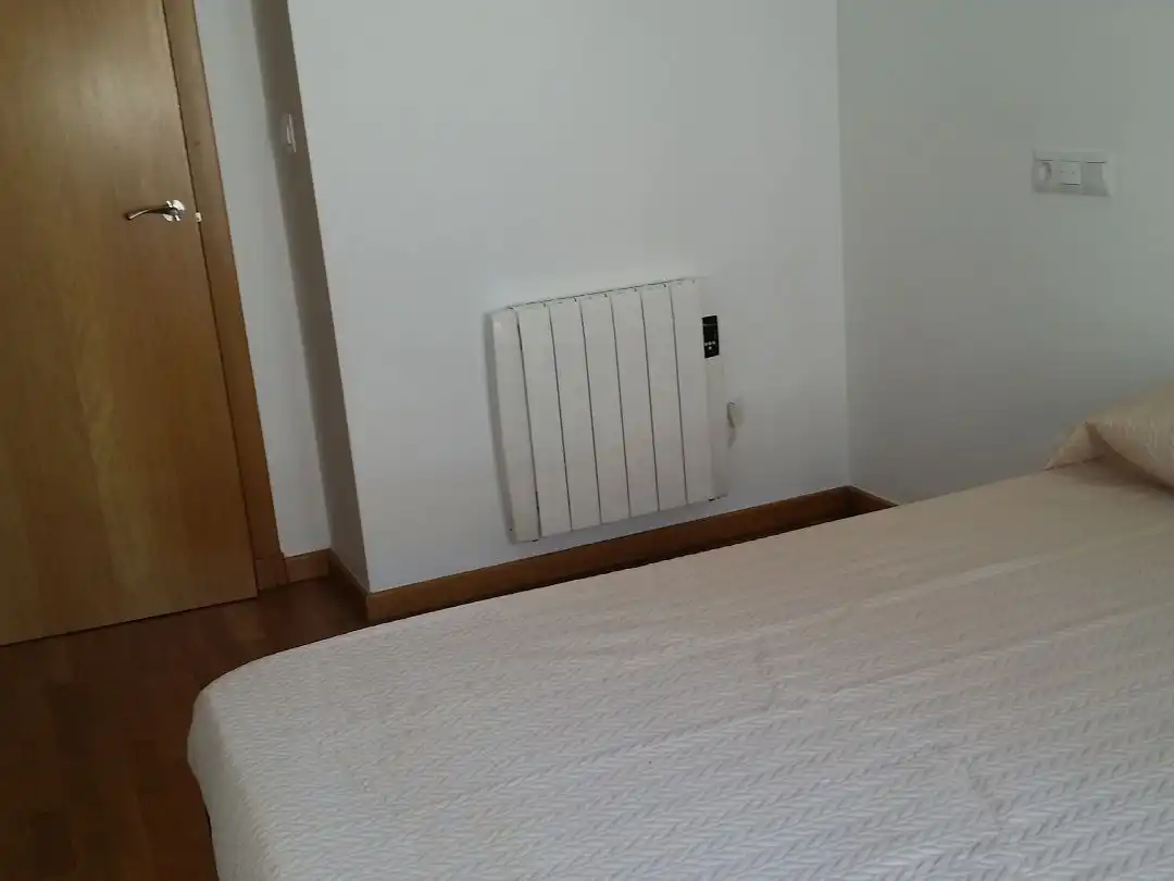 Bedroom of Flat for rent in Marín  with Heating, Parquet flooring and Storage room