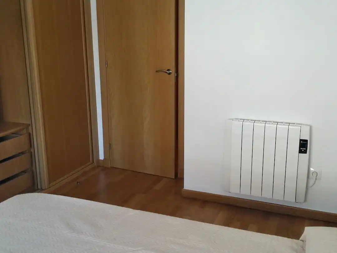 Bedroom of Flat for rent in Marín  with Heating, Parquet flooring and Storage room