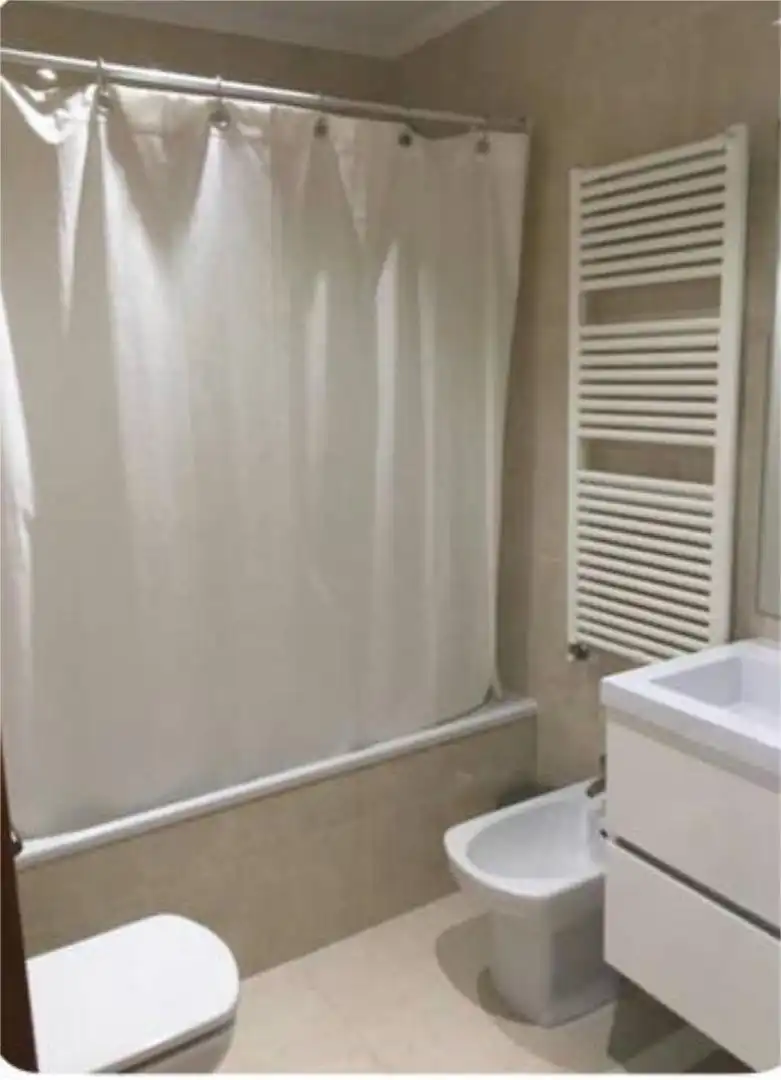Baño de Piso de alquiler en Bueu con Calefacción y Amueblado