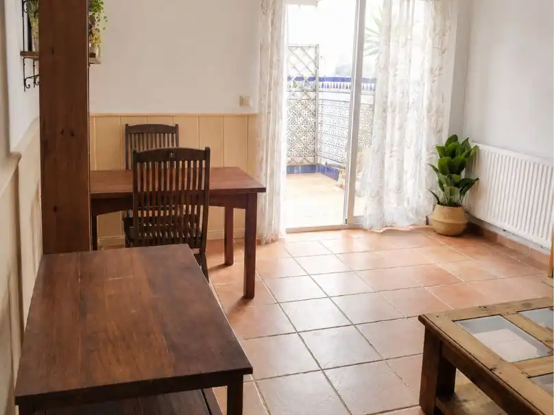 Piso de alquiler en Calle Orden de Malta, 14, San Gil Comedor de Piso de alquiler en Sevilla con Aire acondicionado, Calefacción y Parquet