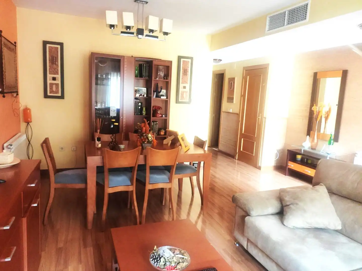Duplexes for sale in Calle Goleta, 7, Angustias - Chana - Encina Dining room of Duplexes for sale in Granada with Air Conditioner, Heating and Private garden