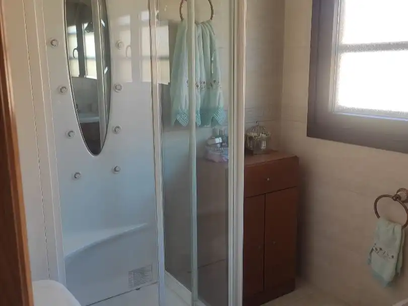 Duplexes for sale in Calle Goleta, 7, Angustias - Chana - Encina Bathroom of Duplexes for sale in Granada with Air Conditioner, Heating and Private garden