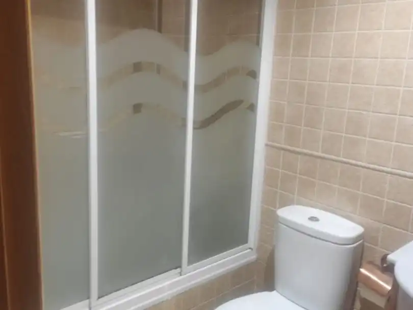 Duplexes for sale in Calle Goleta, 7, Angustias - Chana - Encina Bathroom of Duplexes for sale in Granada with Air Conditioner, Heating and Private garden