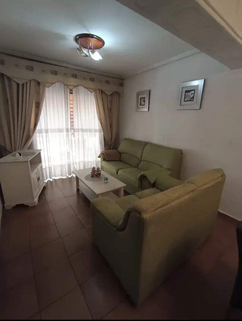 Piso en venta en Carrer de la Puríssima Concepció, 27, El Alborgí Sala de estar de Piso en venta en Paterna con Amueblado, Horno y Balcón