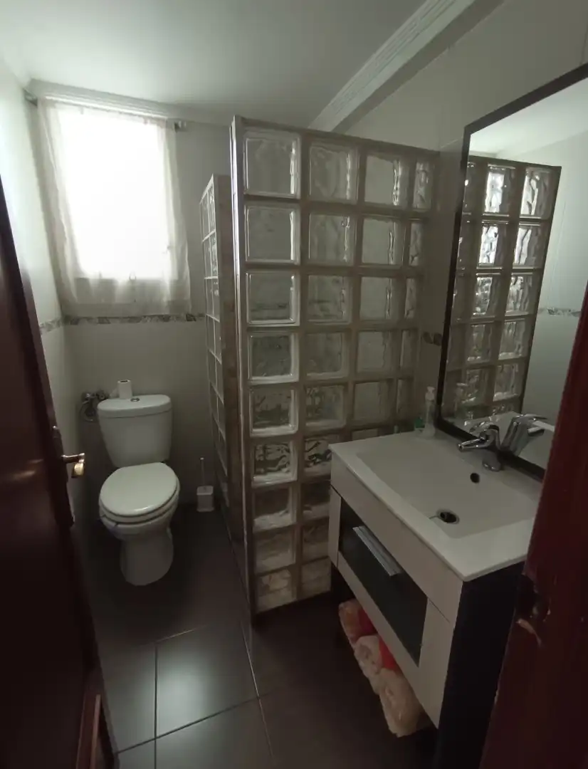Piso en venta en Carrer de la Puríssima Concepció, 27, El Alborgí Baño de Piso en venta en Paterna con Amueblado, Horno y Balcón