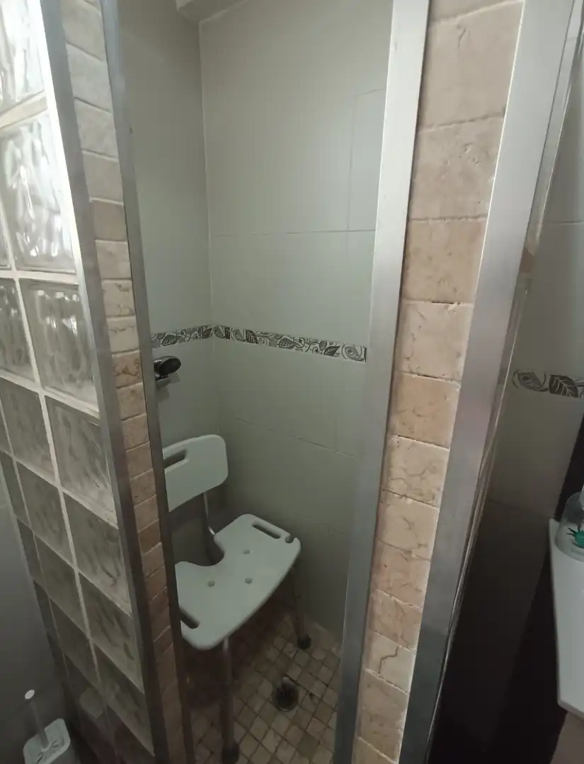 Piso en venta en Carrer de la Puríssima Concepció, 27, El Alborgí Baño de Piso en venta en Paterna con Amueblado, Horno y Balcón