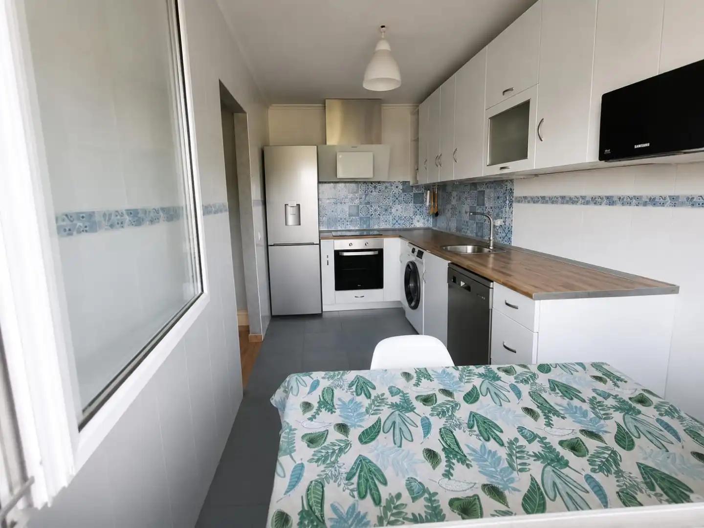 Casa o xalet en venda a Barrio las Quintas, 18, Santillana del Mar Cuina de Casa o xalet en venda en Santillana del Mar amb Terrassa i Balcó
