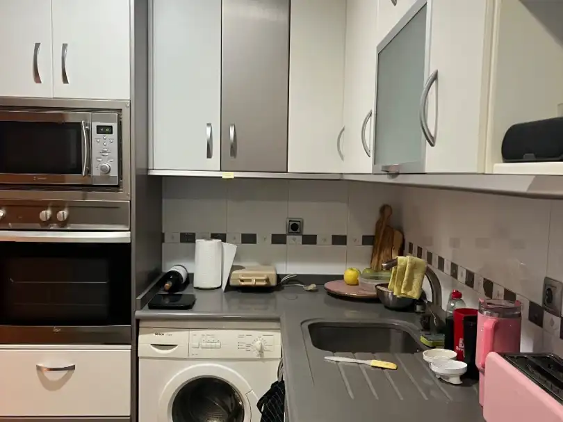 Küche von Wohnung zur Miete in Madrid mit Heizung, Parkett und Möbliert