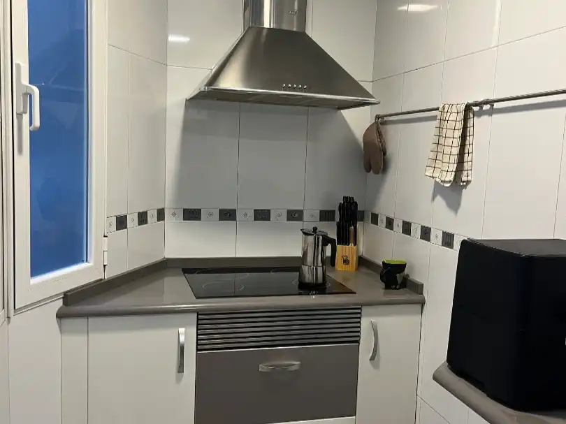 Küche von Wohnung zur Miete in Madrid mit Heizung, Parkett und Möbliert