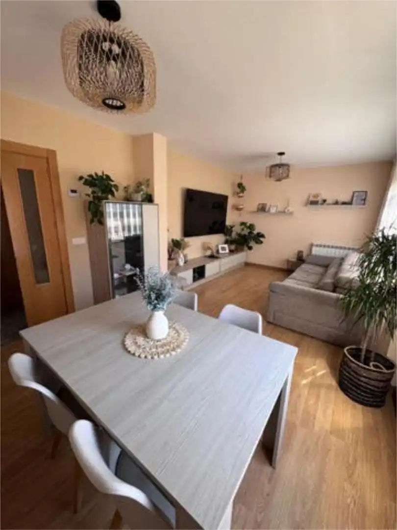 Ático en venta en Casalarreina Sala de estar de Ático en venta en Casalarreina con Terraza y Piscina