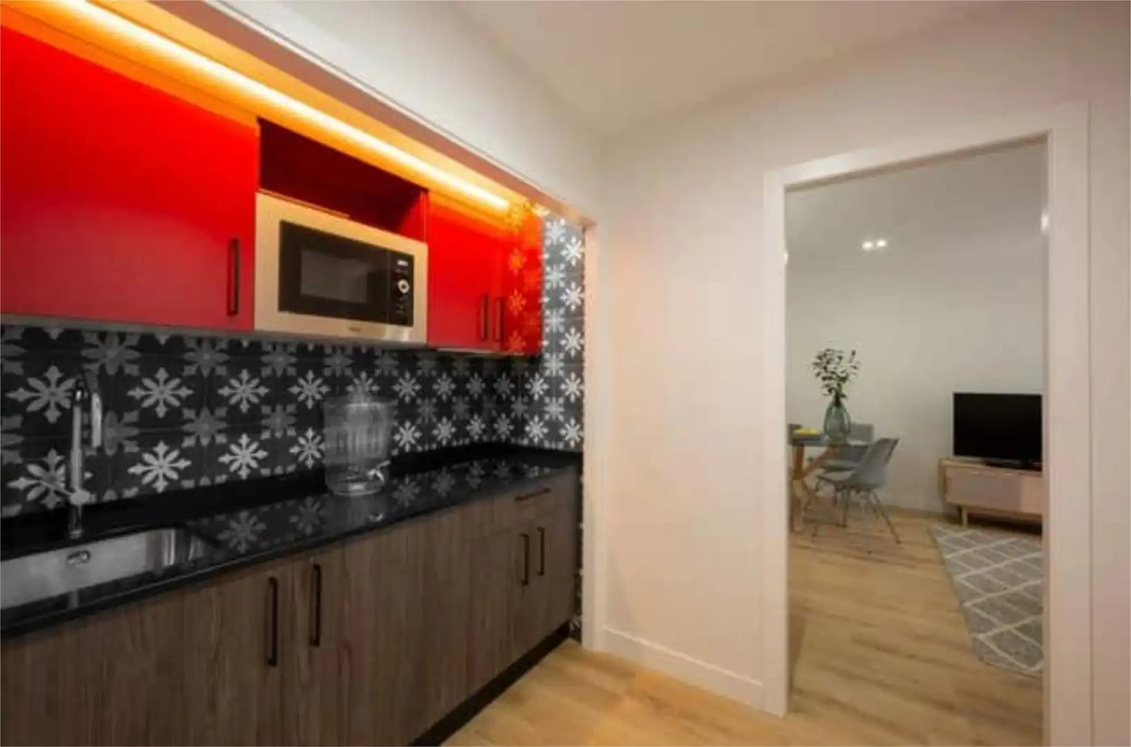 Flat for rent in Centro Histórico Kitchen of Flat for rent in Málaga with Heating, Private garden and Terrace