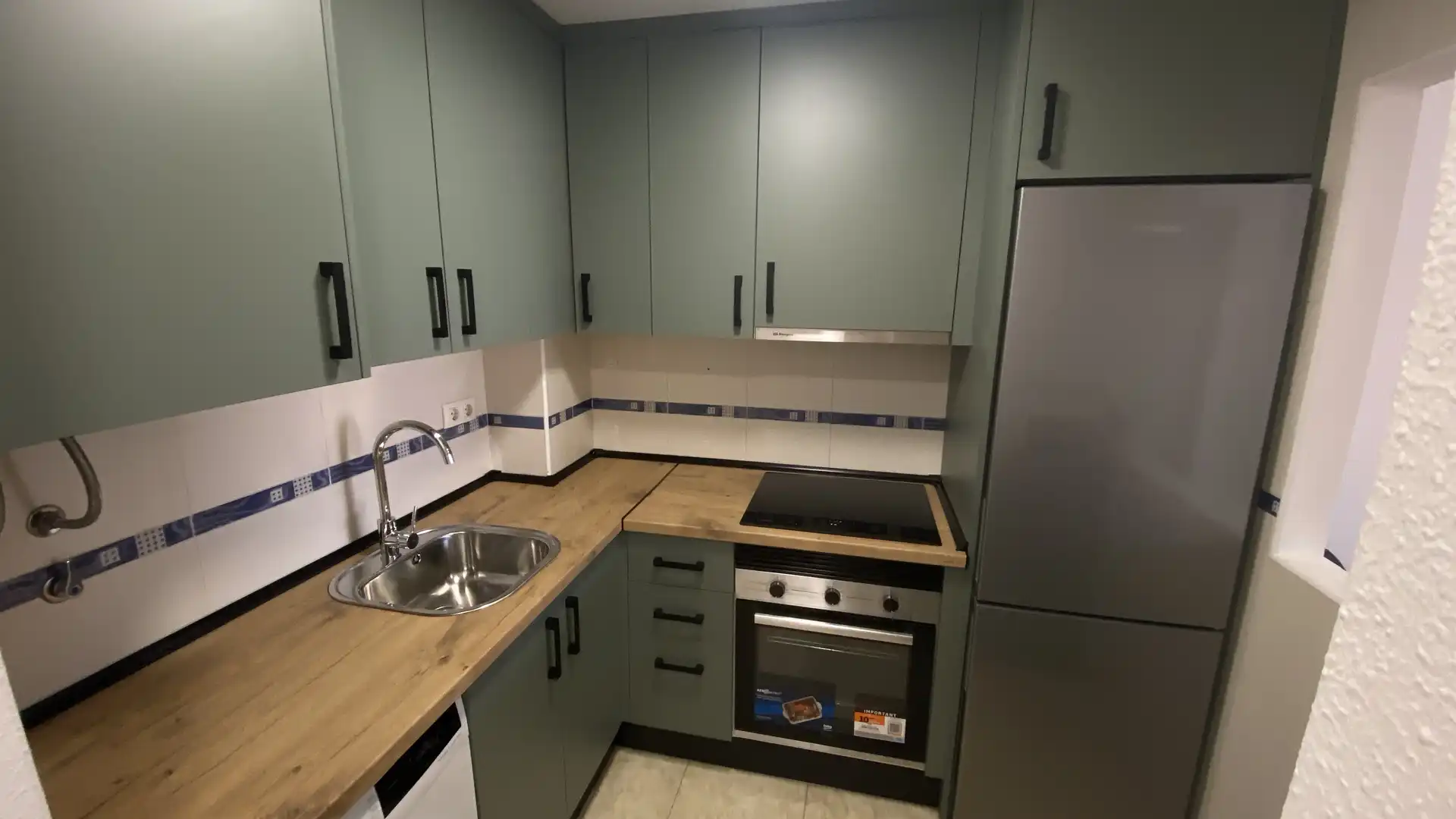 Flat for rent in Calle Miguel Rueda, 64, Aguadulce Norte Kitchen of Flat for rent in Roquetas de Mar with Air Conditioner, Heating and Private garden