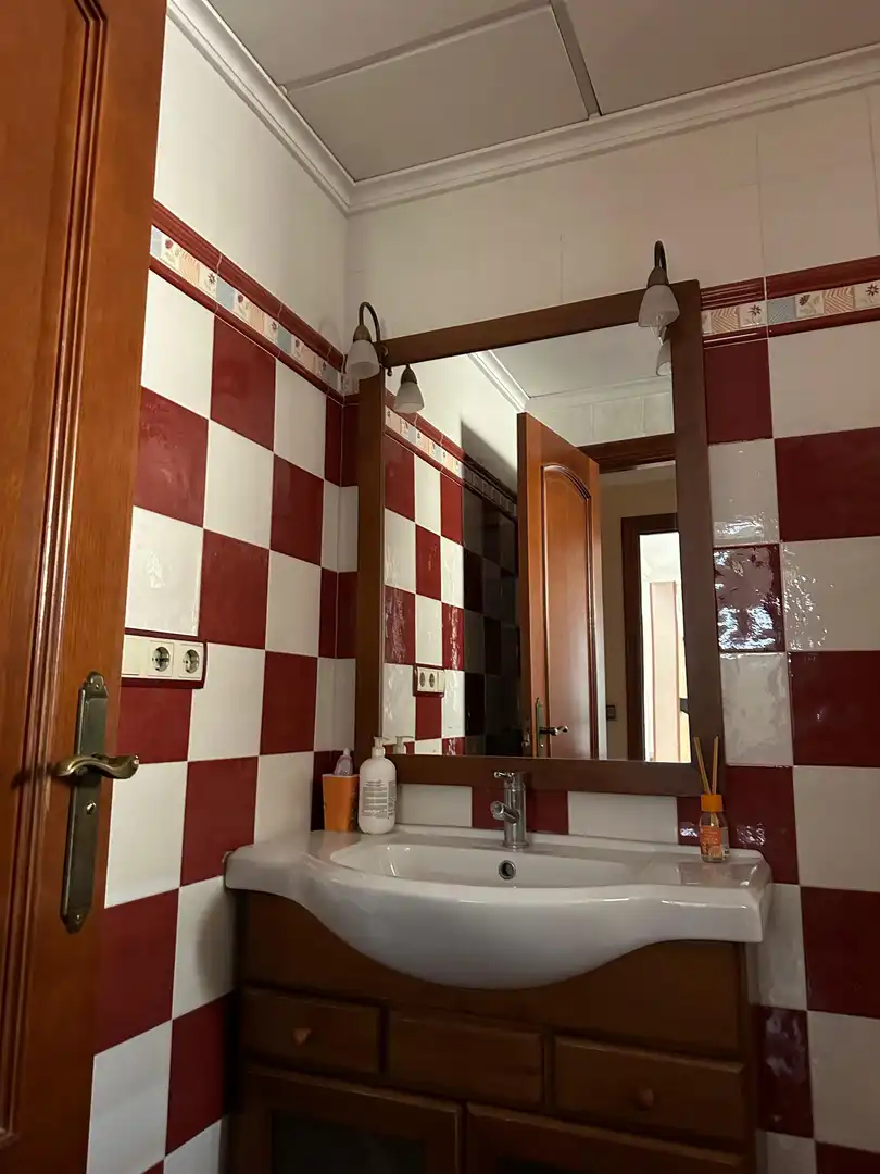 Houses for sale in Carrer de Simancas, 11, Torrent Bathroom of Houses for sale in Torrent with Air Conditioner, Terrace and Balcony