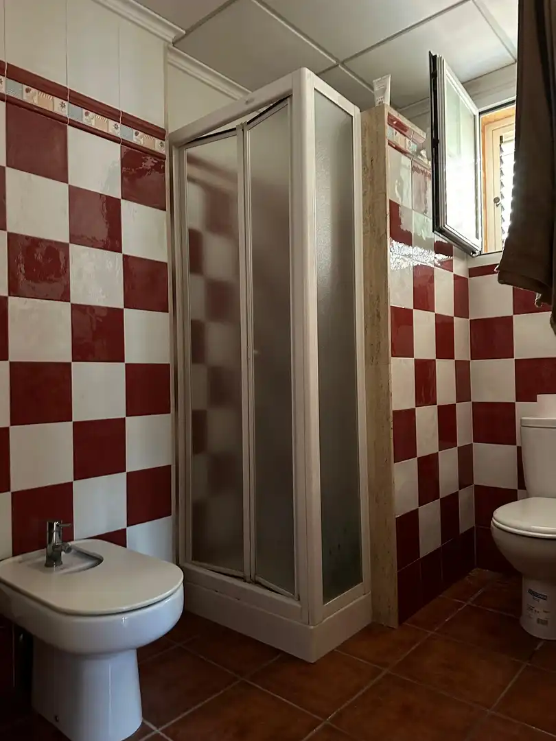 Houses for sale in Carrer de Simancas, 11, Torrent Bathroom of Houses for sale in Torrent with Air Conditioner, Terrace and Balcony
