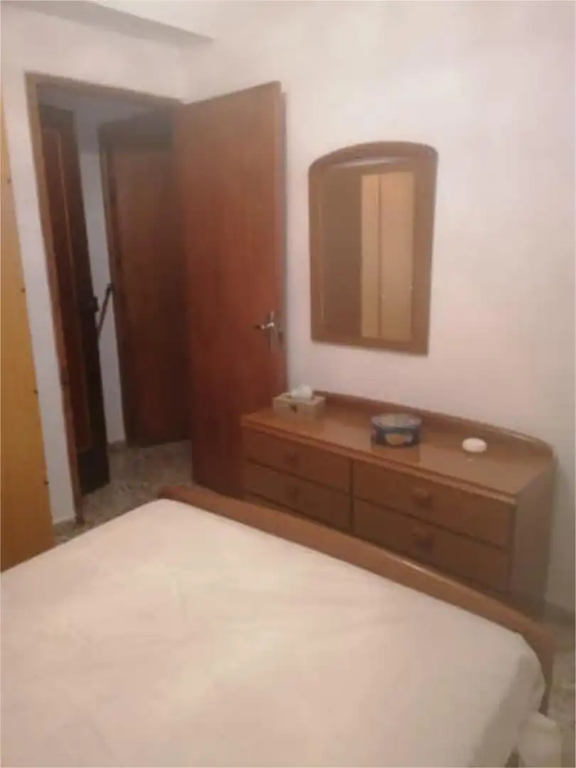 Piso de alquiler en Navajas Habitación de Piso de alquiler en Navajas con Terraza, Trastero y Amueblado
