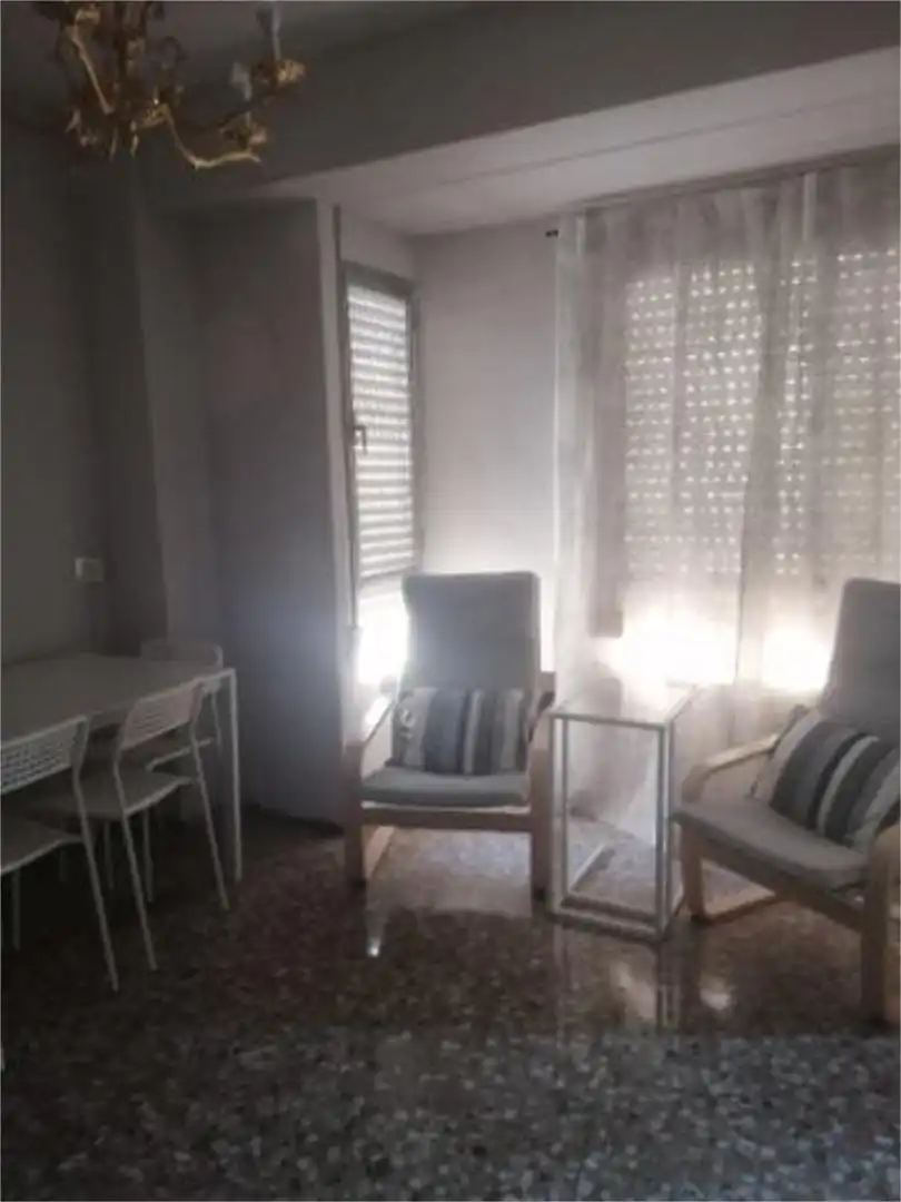 Piso de alquiler en Navajas Habitación de Piso de alquiler en Navajas con Terraza, Trastero y Amueblado