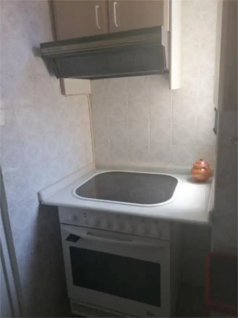 Piso de alquiler en Navajas Cocina de Piso de alquiler en Navajas con Terraza, Trastero y Amueblado