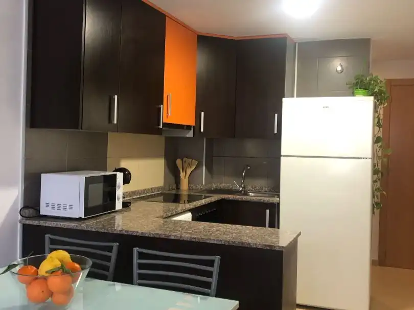 Flat for rent in Carrer Sant Jordi, 4, Busot Kitchen of Flat for rent in Busot with Air Conditioner, Heating and Furnished