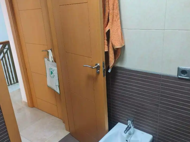 Bathroom of Flat for rent in Almería  with Air Conditioner, Heating and Furnished