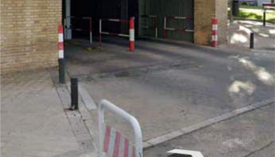 Garage for rent in Apóstol Santiago, Madrid Capital - image 1 Photo 1 of Garage for rent in Apóstol Santiago, Madrid Capital