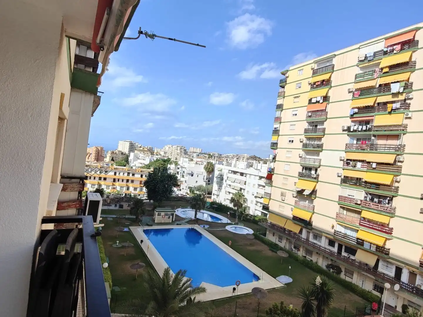 Pis de lloguer a Calle las Naciones, 2, Parque de la Paloma Vista exterior de Pis de lloguer en Benalmádena amb Aire condicionat, Calefacció i Terrassa
