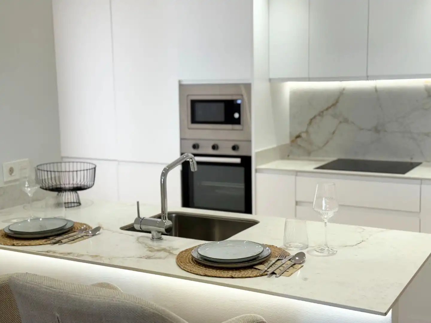 Flat for sale in Calle de Levante, 37b, Puerto de la Duquesa Kitchen of Flat for sale in Manilva with Air Conditioner and Terrace